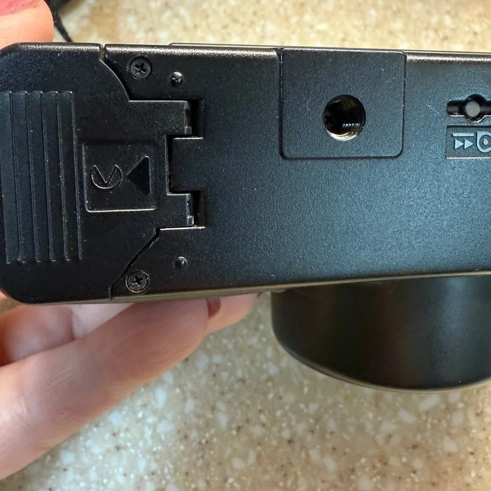 Pentax IQ Zoom 70 Black Macro 35mm Compact Point and Shoot with strap Camera